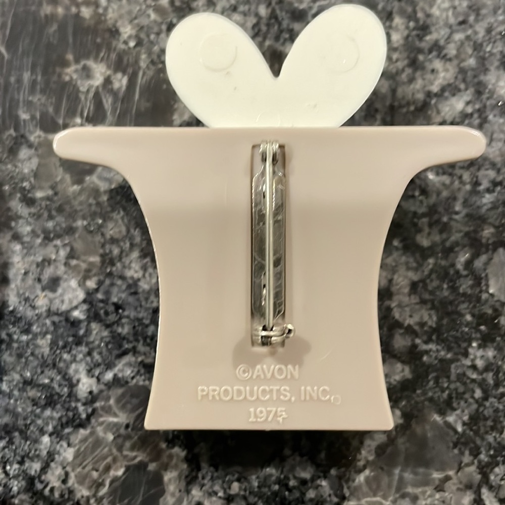 1975 Avon Magic Rabbit Pin - Picture 3 of 5